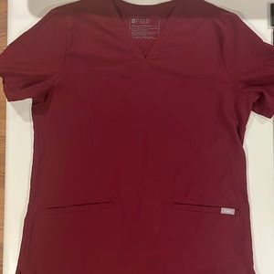 FIGS Women’s burgundy scrub top